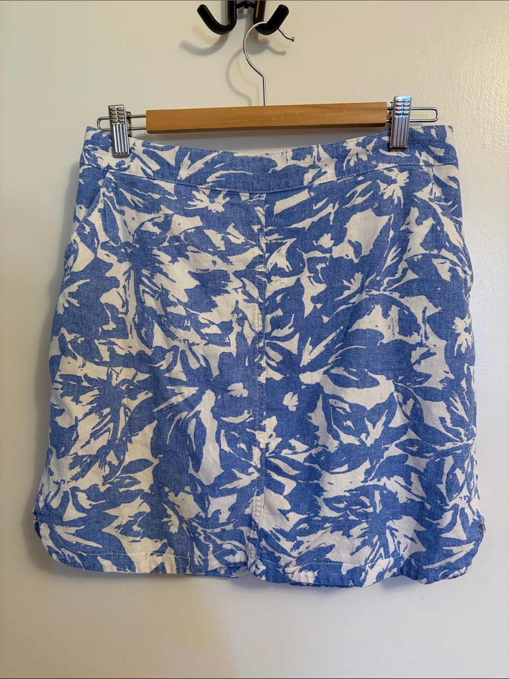 Northern Reflections Linen skirt/skort with built in shorts size small